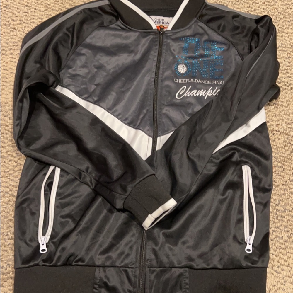 THE ONE CHEER CHAMPION JACKET